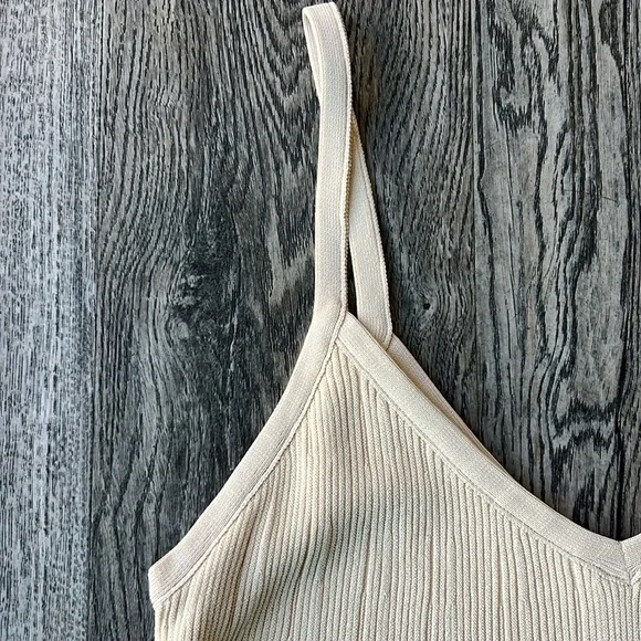 Misa Los Angeles Top White Tank Top Size Small Womens V Neck Camisole - Picture 4 of 8